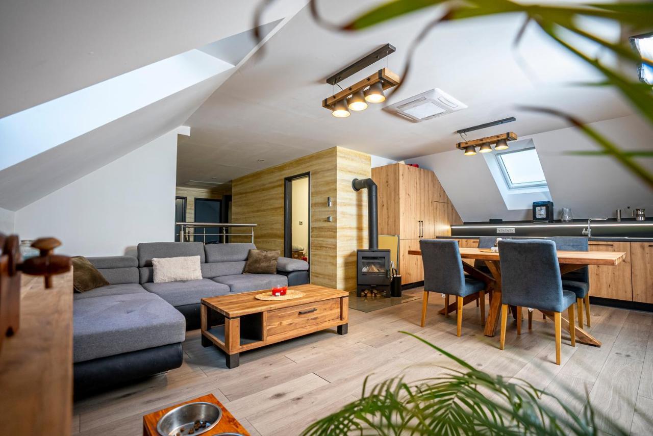Apartmany V Podzamci นาคอด ภายนอก รูปภาพ