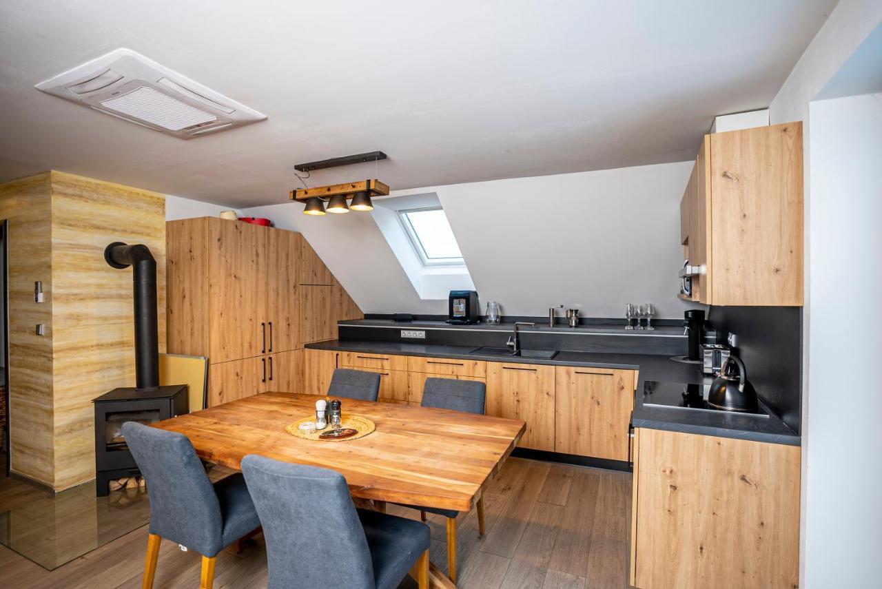 Apartmany V Podzamci นาคอด ภายนอก รูปภาพ
