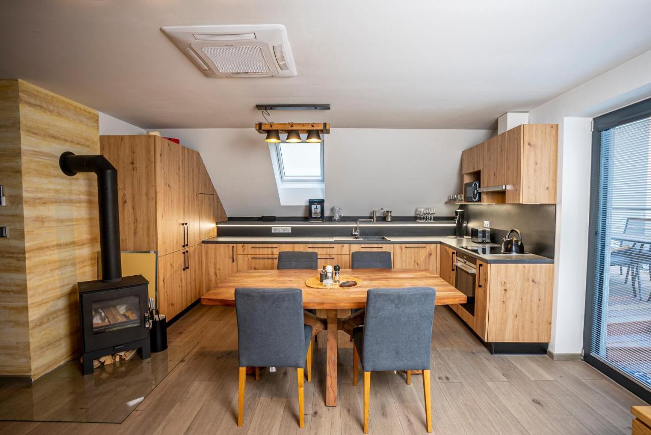 Apartmany V Podzamci นาคอด ภายนอก รูปภาพ